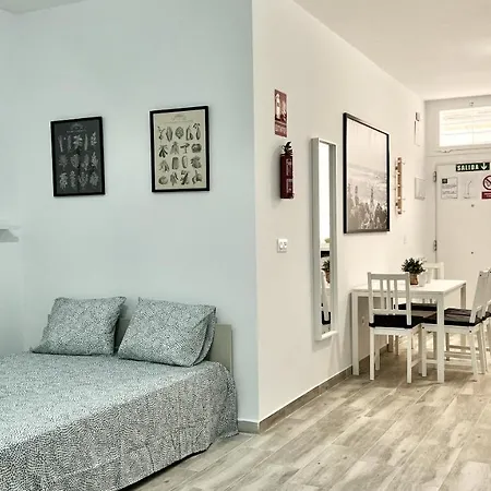 Apartment Tilos Suites-vialia *