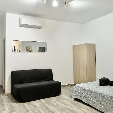Tilos Suites-vialia Apartment
