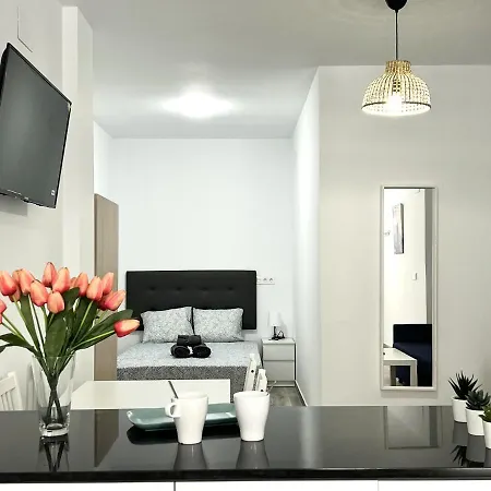 Tilos Suites-vialia